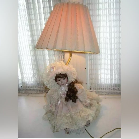 Vintage, Beautiful, Doll Electric Table Lamp